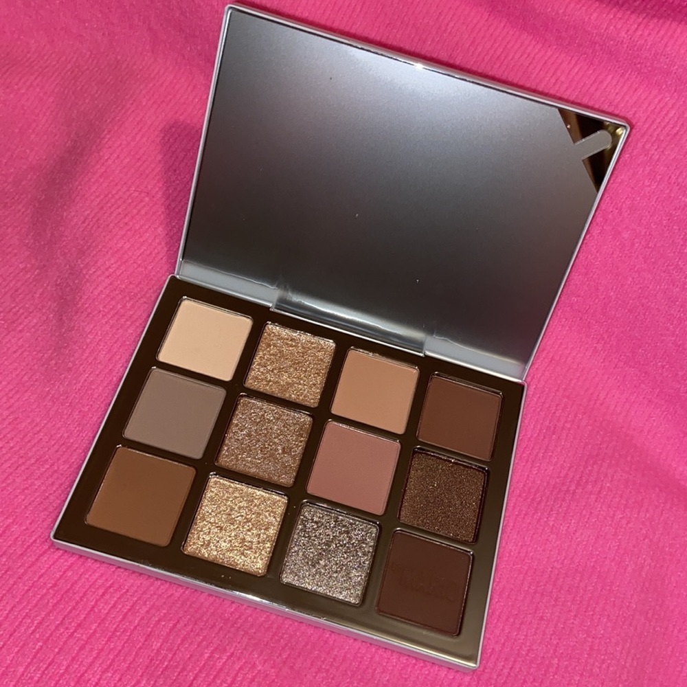 MAKEUP BY MARIO

ETHEREAL EYES EYESHADOW PALETTE

BNIB  Limited Edition Sold Out
